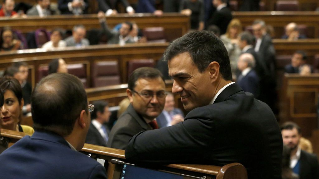 Sánchez: “No vamos a apoyar al PP ni a Rajoy en la investidura”