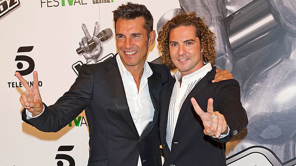 La alfombra 'verde', los coaches, el presentador, los fans...