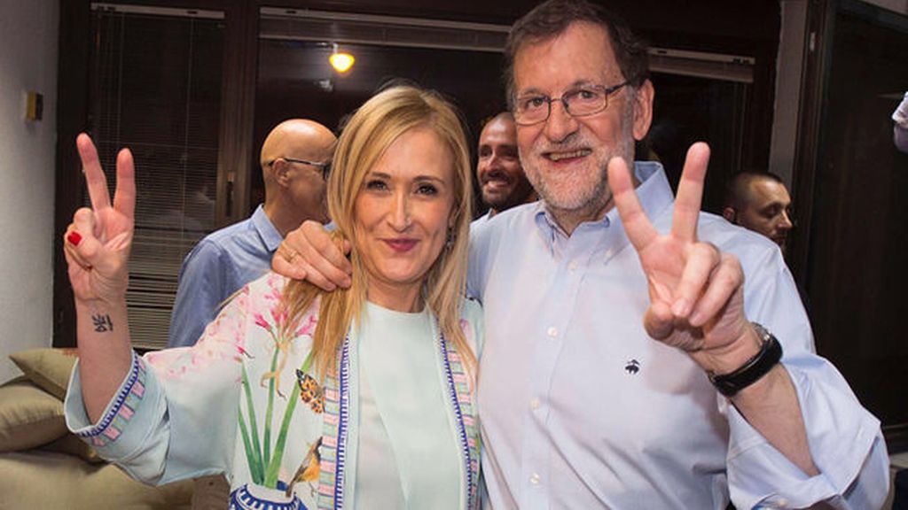Rajoy y Cifuentes rivalizan ante la cámara sobre quién es mejor gobernante