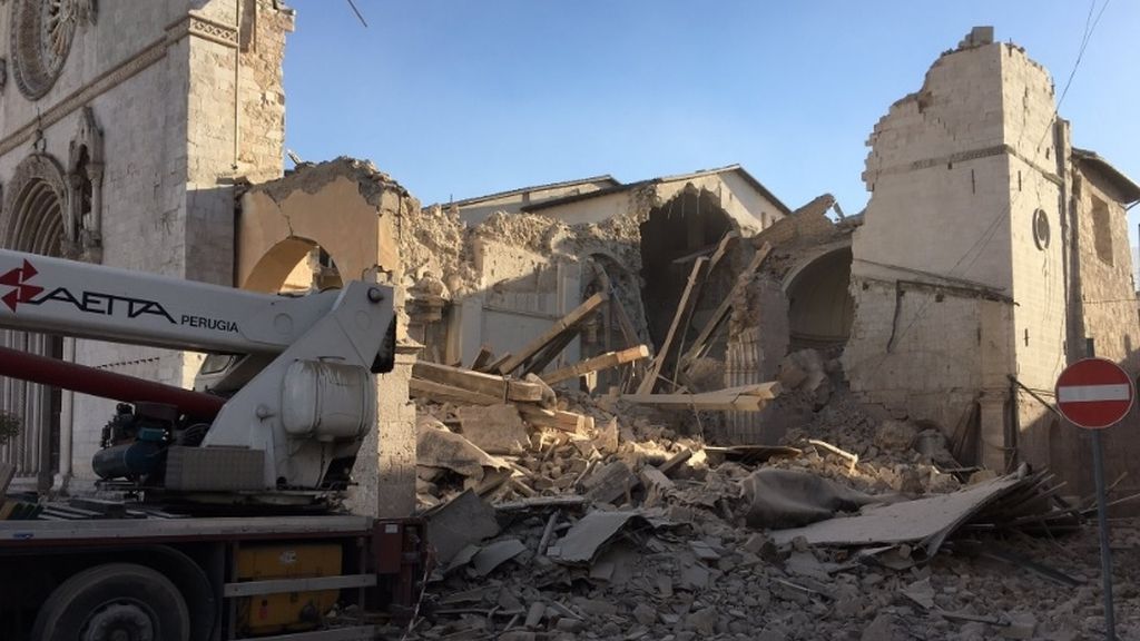 Italia sufre el terremoto más fuerte de los últimos 36 años