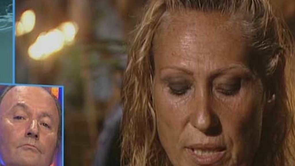 Rosa Benito rompe a llorar