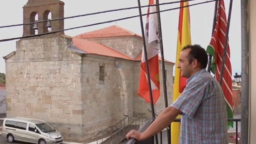 Fidel ha tenido relaciones, pero asegura que nunca se ha enamorado. Quiere una mujer sencilla que tenga saber estar y se adapte a la vida del pueblo