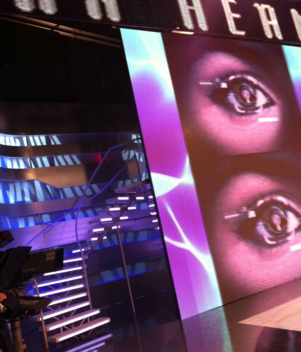 Una escalera para llegar a la sala incomunicada