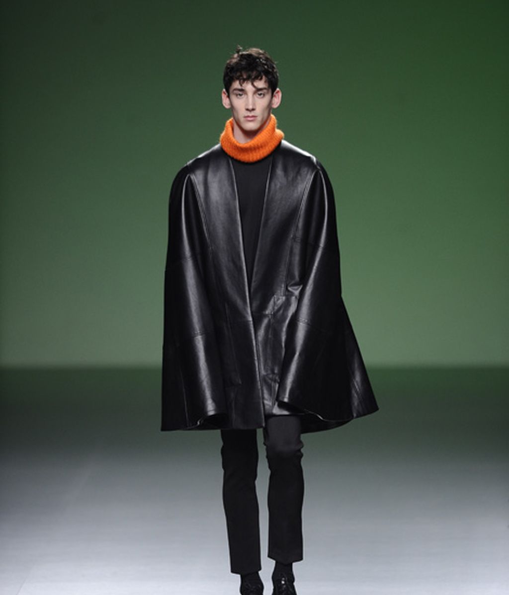 Volúmenes en faldas, vestidos y chaquetas