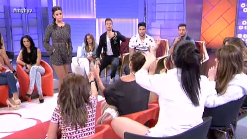 Las pretendientas explotan contra Lola por su encuentro con Iván