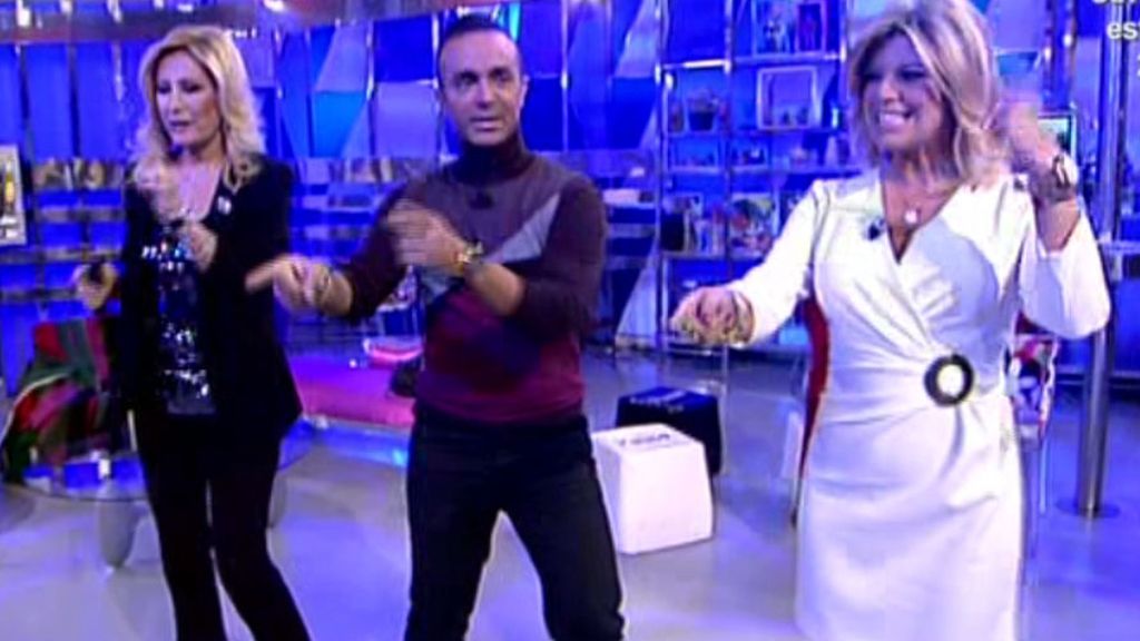 Belén Esteban, fan incondicional del cantante, sale a cantar con él