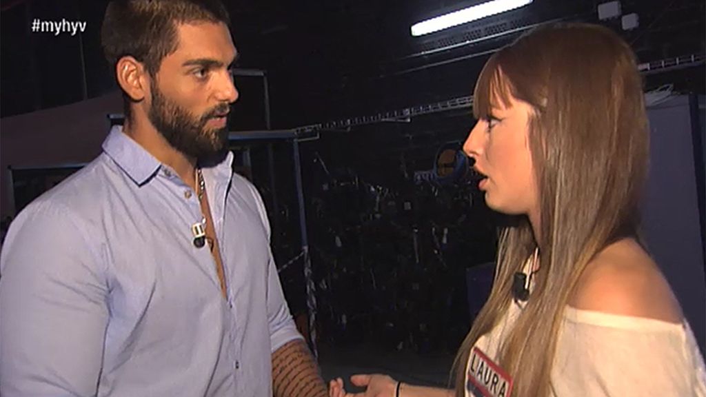 Amanda vuelve a entrar y Laura se va Amanda vuelve a entrar y Laura se va