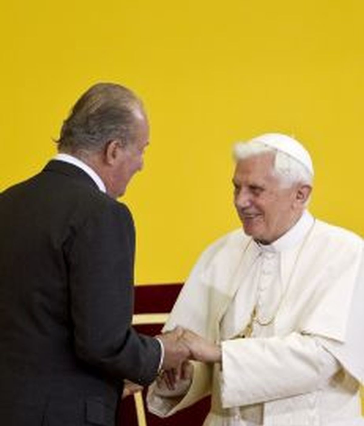El Rey y el Papa durante una visita a Barcelona. GTRES