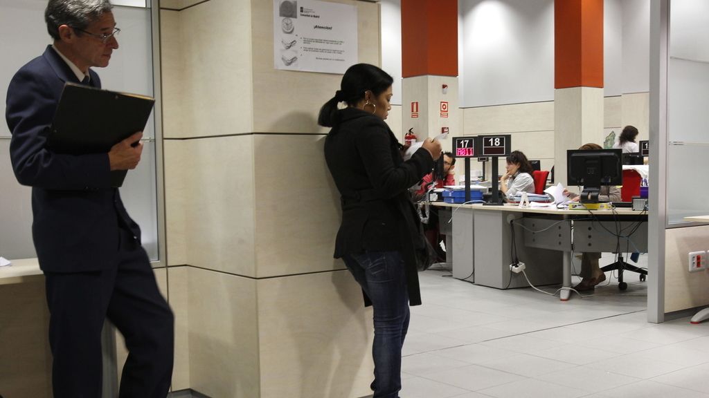 El paro crece en España en casi 145.000 personas El paro crece en España en casi 145.000 personas