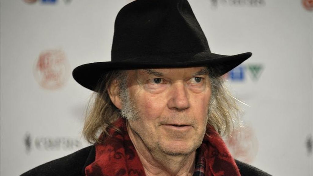 Neil Young publicará el 14 de junio en todo el mundo "A treasure", un nuevo álbum de "Archives", el volumen con el que el músico canadiense recopila conciertos de toda su carrera, informa la multinacional Warner. EFE/Archivo Neil Young publicará el 14 de junio en todo el mundo "A treasure", un nuevo álbum de "Archives", el volumen con el que el músico canadiense recopila conciertos de toda su carrera, informa la multinacional Warner. EFE/Archivo
