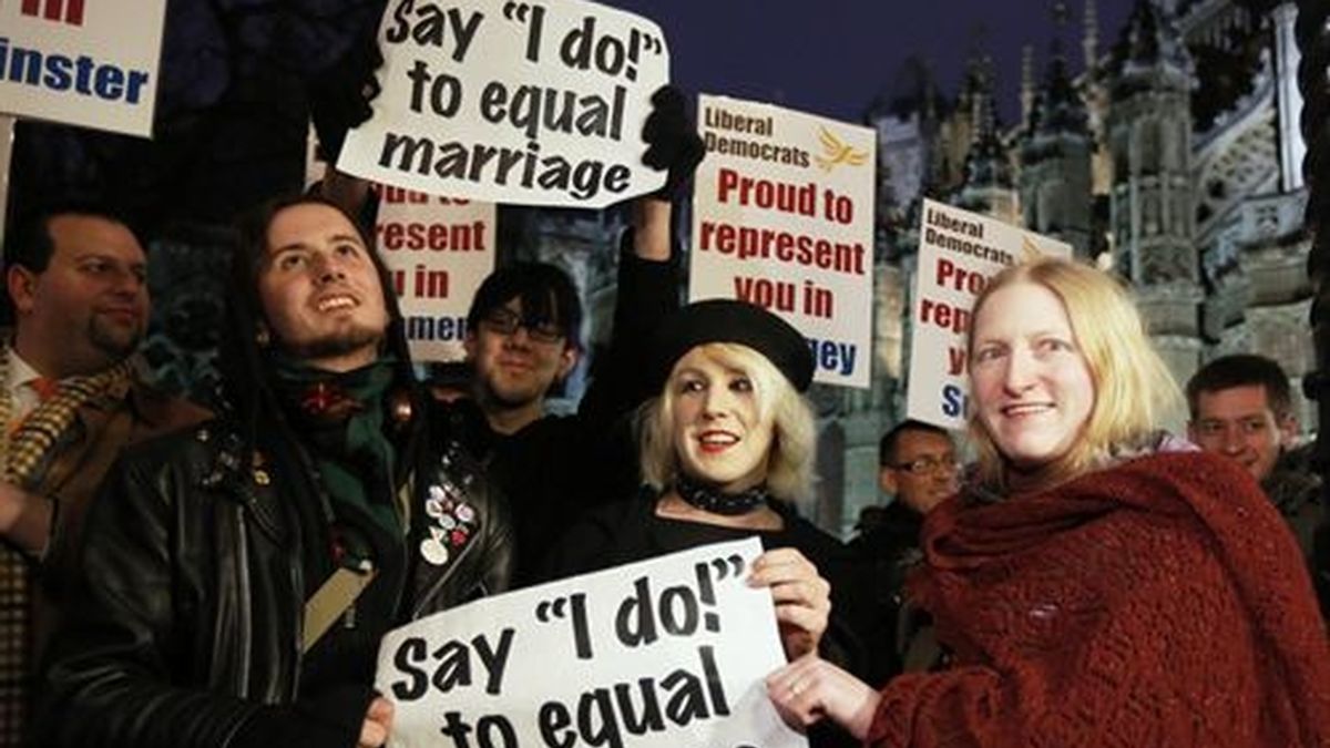 El Parlamento británico aprueba legalizar el matrimonio homosexual