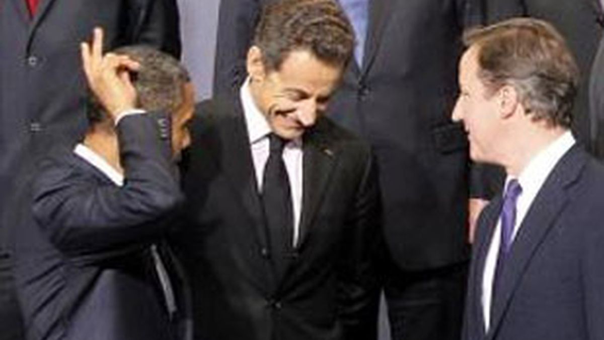 Imagen de archivo del presidente francés, Nicolas Sarkozy, junto al presidente de EEUU, Barack Obama, y al primer ministro británico, David Cameron. Foto: EFE.