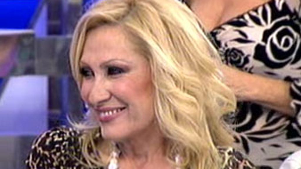 Se emociona al escuchar la canción con la que conoció a Amador