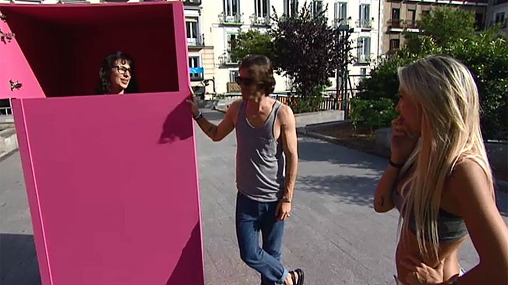 Nuria estrena 'La caja'