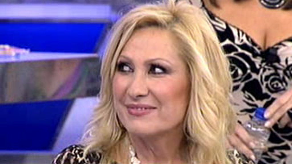 Se emociona al escuchar la canción con la que conoció a Amador