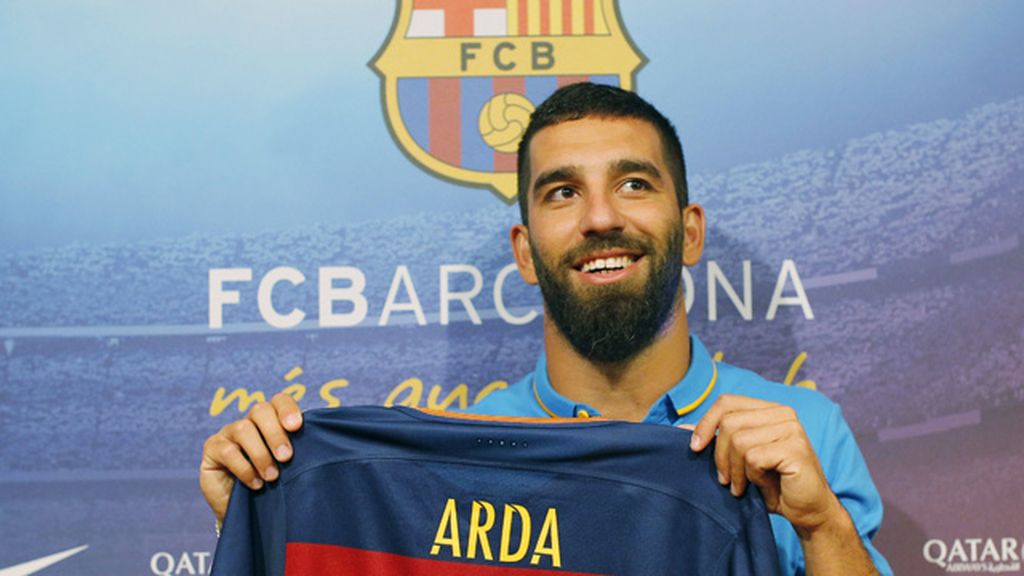 Arda Turan, presentado en Barcelona