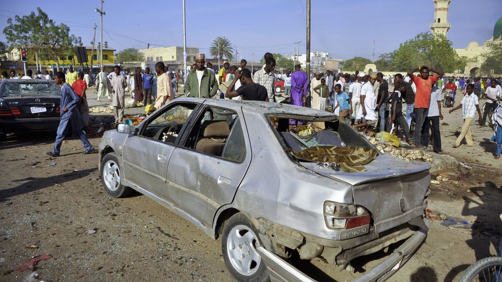 Mueren al menos 81 personas en un atentado con bomba y metralla en Nigeria