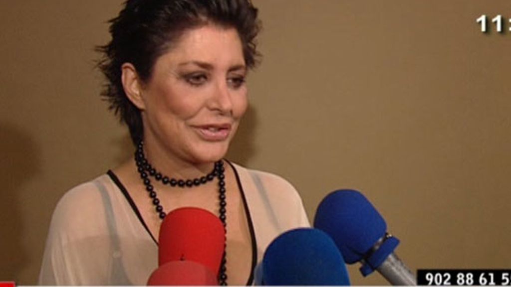 Ana Obregón y Adans Peres, juntos en la boda de Toñi Salazar