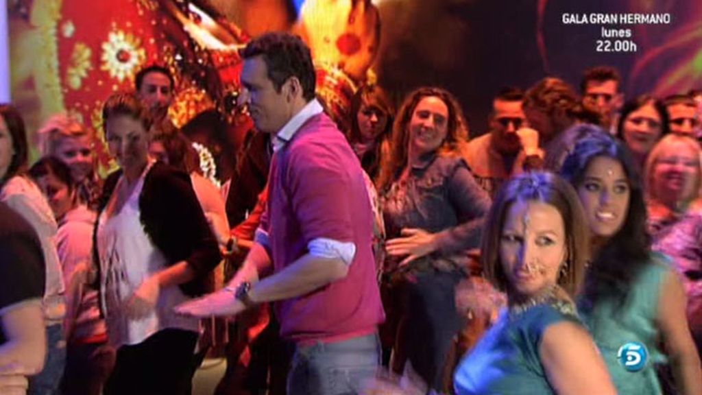 Ana Rosa, sus colaboradores y el público han demosstrado sus dotes para el baile