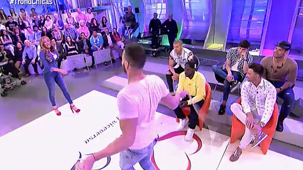 Leo propone un reto a los chicos de Steisy