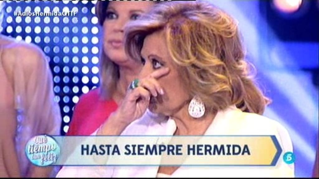 Mª Teresa Campos rompe a llorar al recordar el premio que le dio Jesús Hermida en 1999