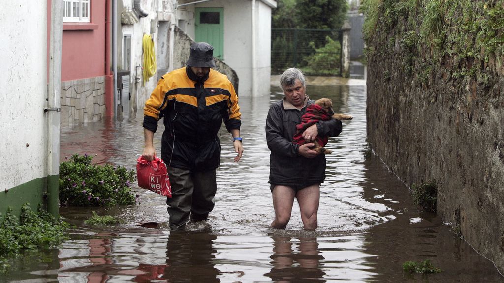 Ríos desbordados en Galicia a consecuencia de unas lluvias que no van a parar
