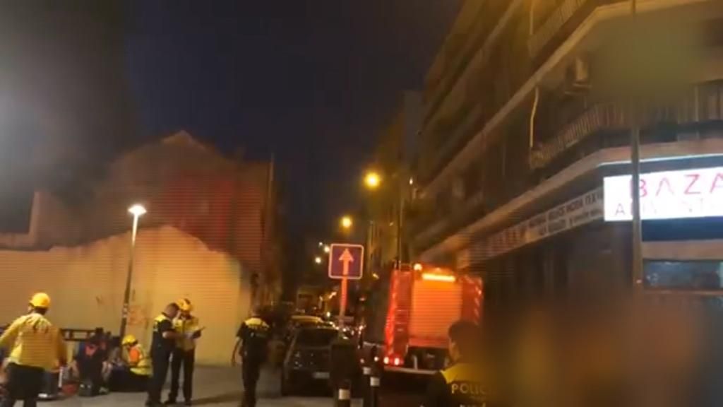 Un incendio en un bloque de viviendas en Vallecas causa 23 intoxicados