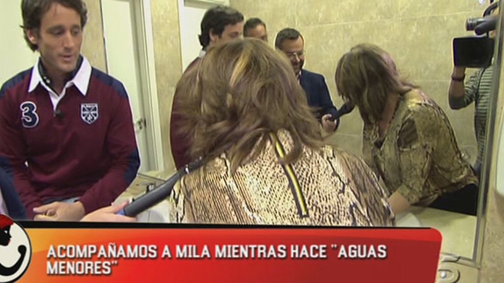 El baño se convierte en un plató improvisado