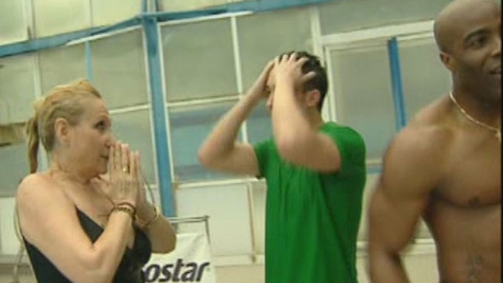 Rosa Benito se entrena para su salto en helicóptero en 'Supervivientes'