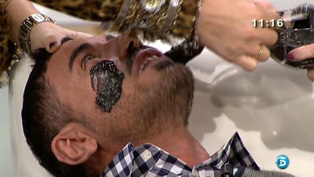 Ana Rosa Quintana y Cristina Tárrega le han puesto una mascarilla