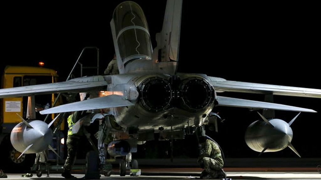 Aviones militares británicos bombardean al Estado Islámico en Siria