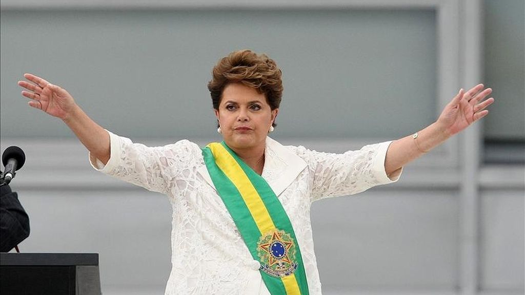 Rousseff ha comenzado a retomar las relaciones con EE.UU., que habían pasado por algunas polémicas ideológicas con Lula y que ahora, tras la reciente visita del presidente Obama a Brasil, donde estuvo dos días, parecen encarriladas. EFE/Archivo