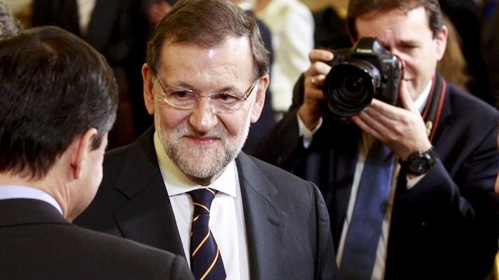 Rajoy "no se cierra" a la reforma de la Constitución pero no lo ve una "prioridad"