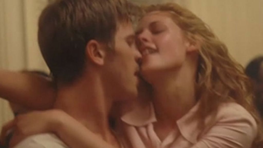 El 'topless' de Kristen Stewart en su nueva peli