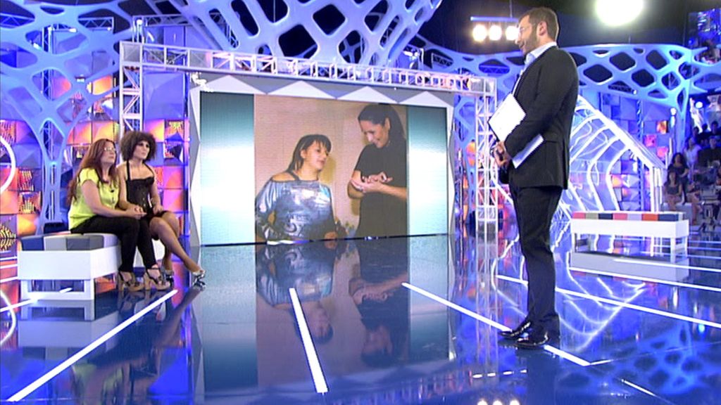 Las cantantes serán cómplices de dos historias en el programa