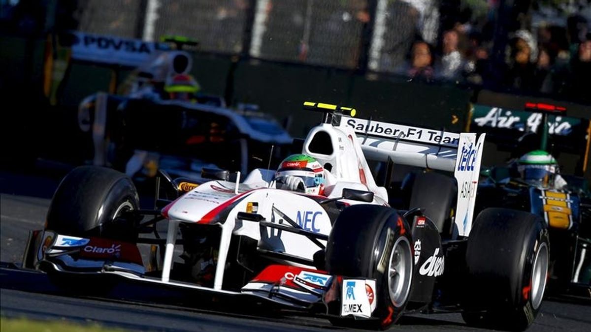 El piloto mexicano de Fórmula Uno Sergio Pérez, de Sauber, compite en el Gran Premio de Australia de Fórmula Uno disputado en el circuito Albert Park de Melbourne (Australia). EFE/Archivo El piloto mexicano de Fórmula Uno Sergio Pérez, de Sauber, compite en el Gran Premio de Australia de Fórmula Uno disputado en el circuito Albert Park de Melbourne (Australia). EFE/Archivo