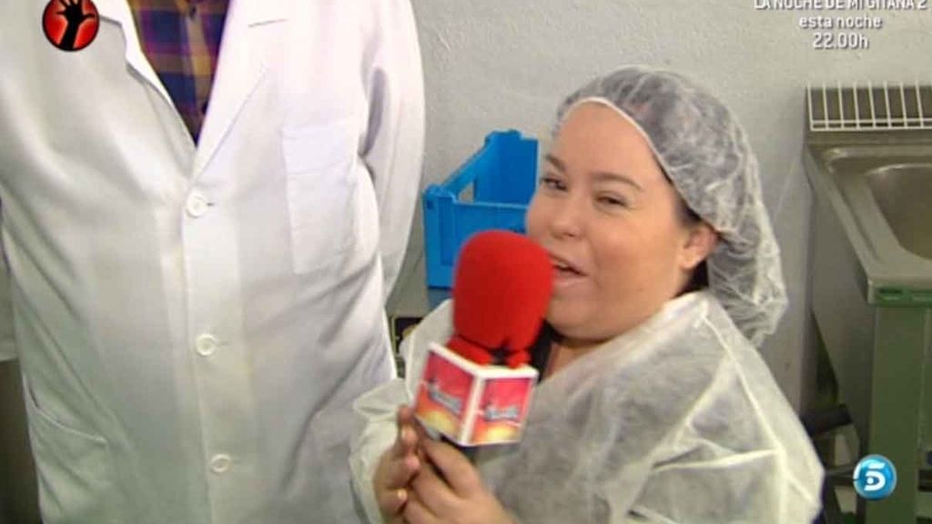 ¡Se ha metido tanto en la profesión que hasta ha conducido un tractor!