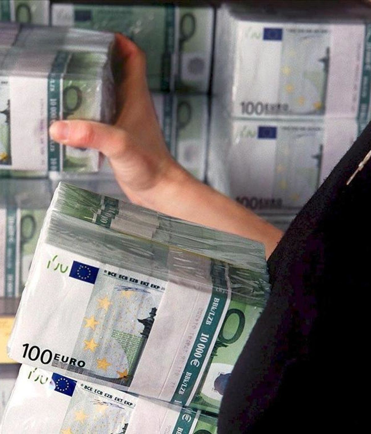 En la imagen, unos billetes de euro. EFE/Archivo