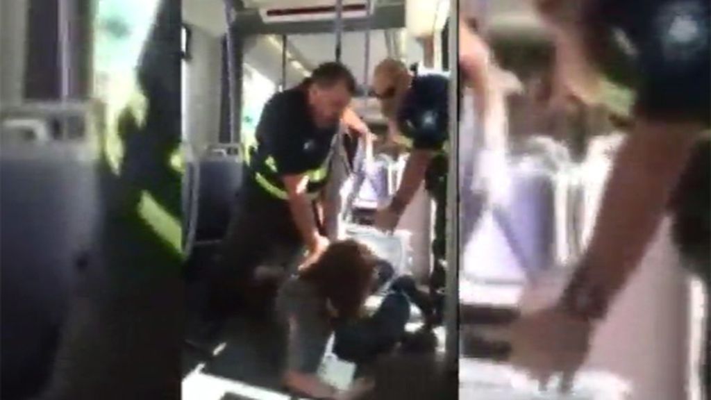 Un joven agredido en el metro de Valencia por los guardias de seguridad