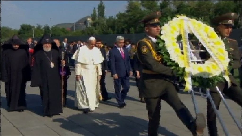 El Papa Francisco denuncia en Armenia el “genocidio” otomano