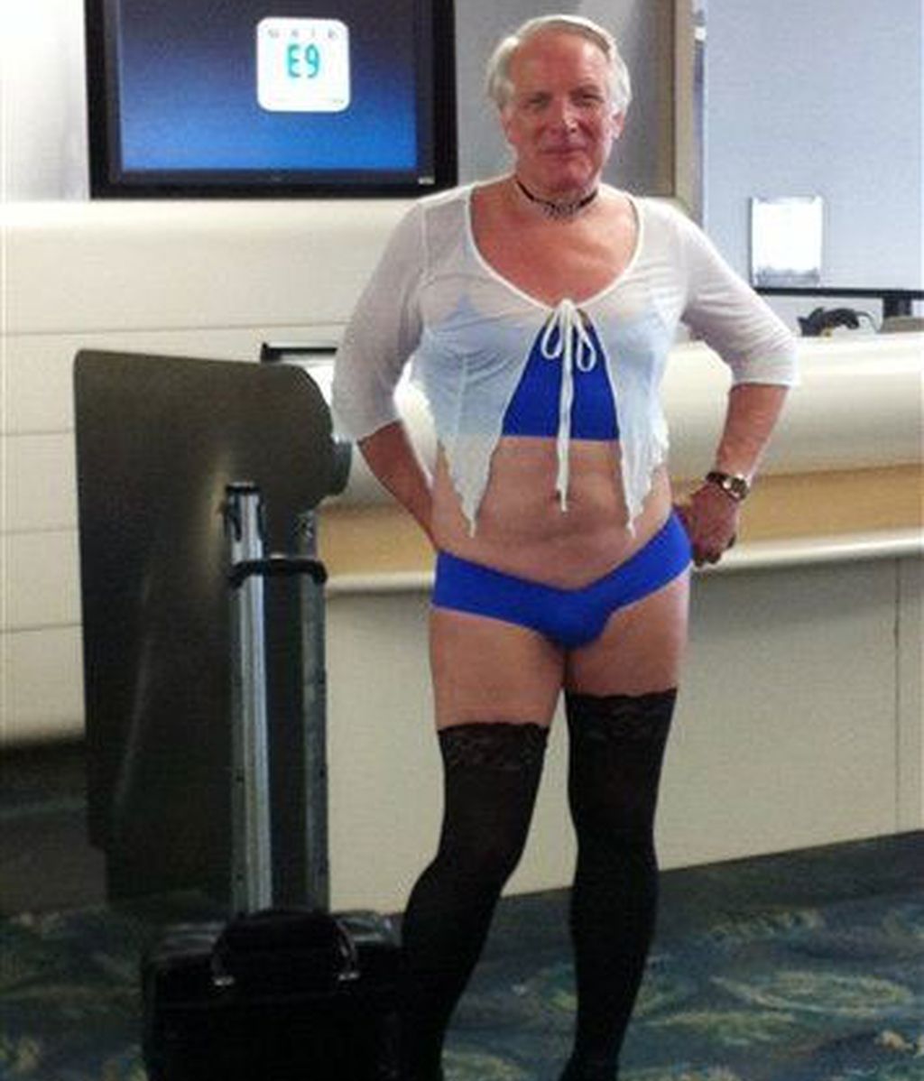 US Airways permite a un hombre volar en ropa interior femenina