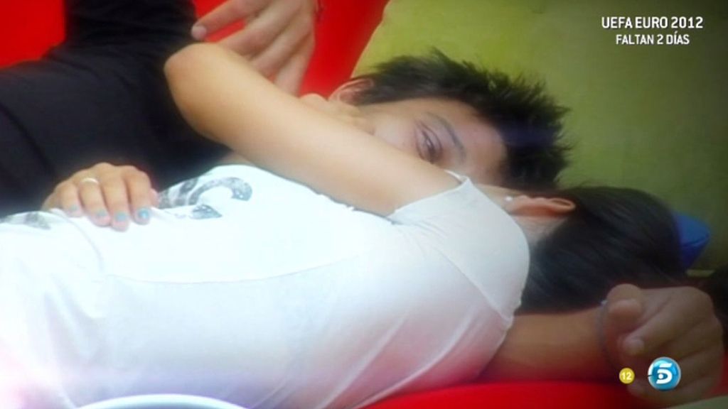 La pareja se muestra cada mía más cariñosa