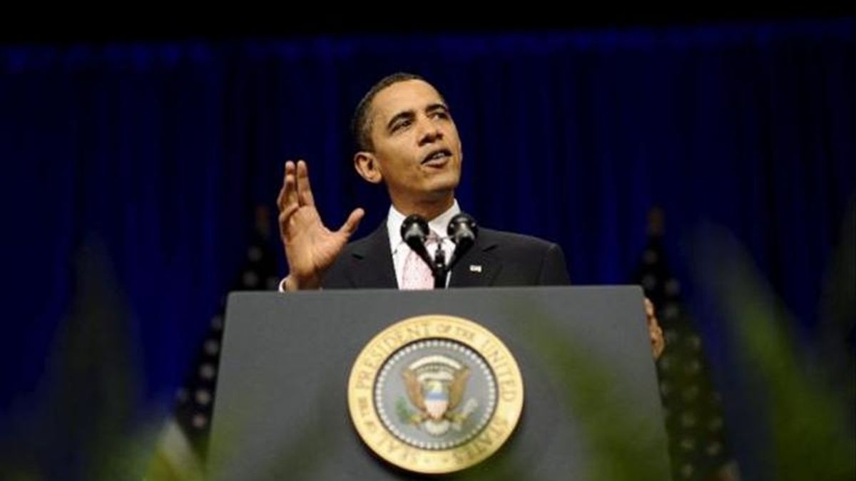 El portavoz de la Casa Blanca, Jay Carney, indicó que Obama (en la imagen) hará referencia en su alocución en el Departamento de Estado a los procesos de agitación civil en el Magreb y Oriente Medio y la respuesta de Estados Unidos. EFE/Archivo