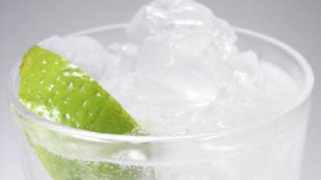 Los cubitos de hielos vinculados al aumento de las infecciones gástricas por la cantidad de bacterias que contienen. Los cubitos de hielos vinculados al aumento de las infecciones gástricas por la cantidad de bacterias que contienen.