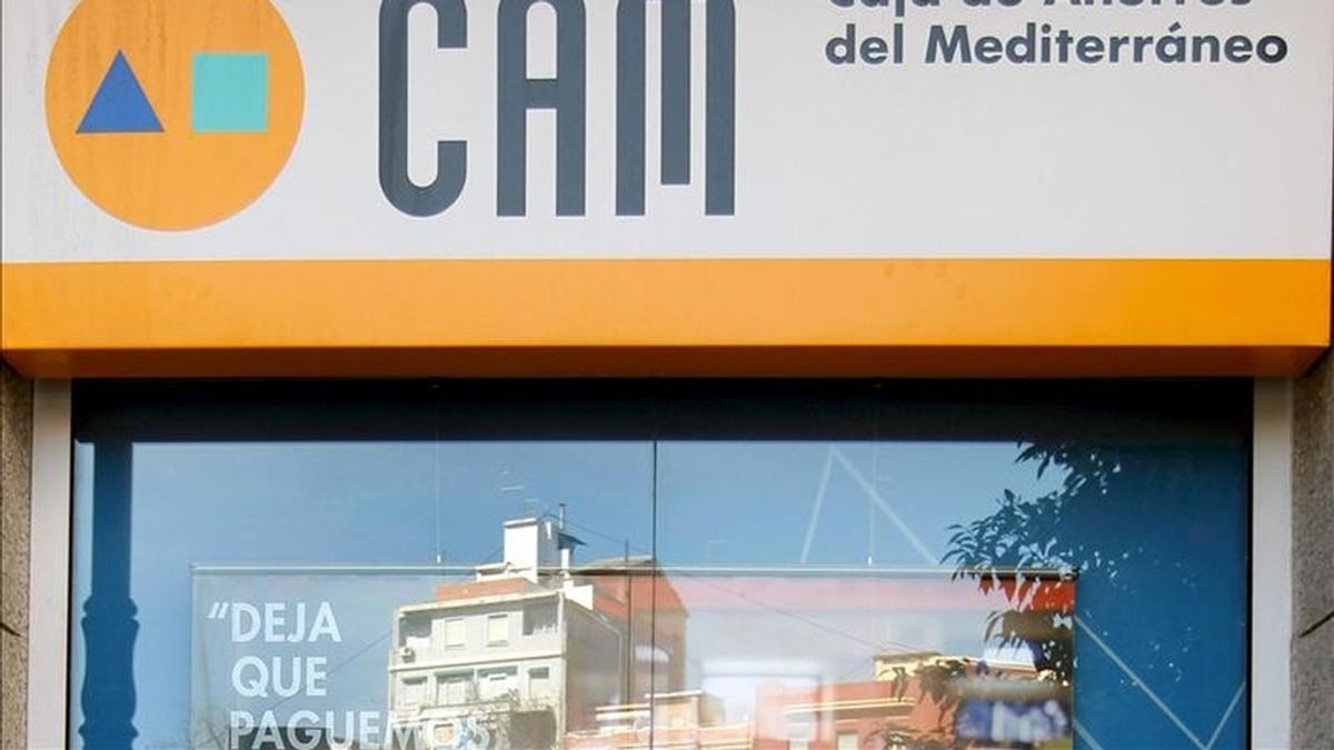 Caja Mediterráneo (CAM) ha reorganizado su estructura para mejorar su eficiencia y adaptarla a las nuevas necesidades derivadas de la futura creación de Banco CAM, que desarrollará la actividad financiera de la entidad. EFE/Archivo