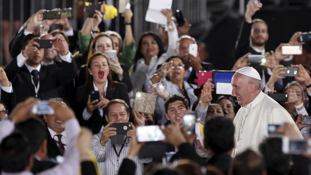 México despide al Papa a ritmo de mariachis