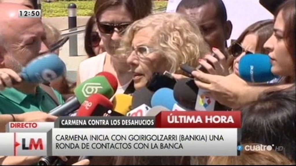 Carmena se reúne con el presidente de Bankia para hablar de desahucios