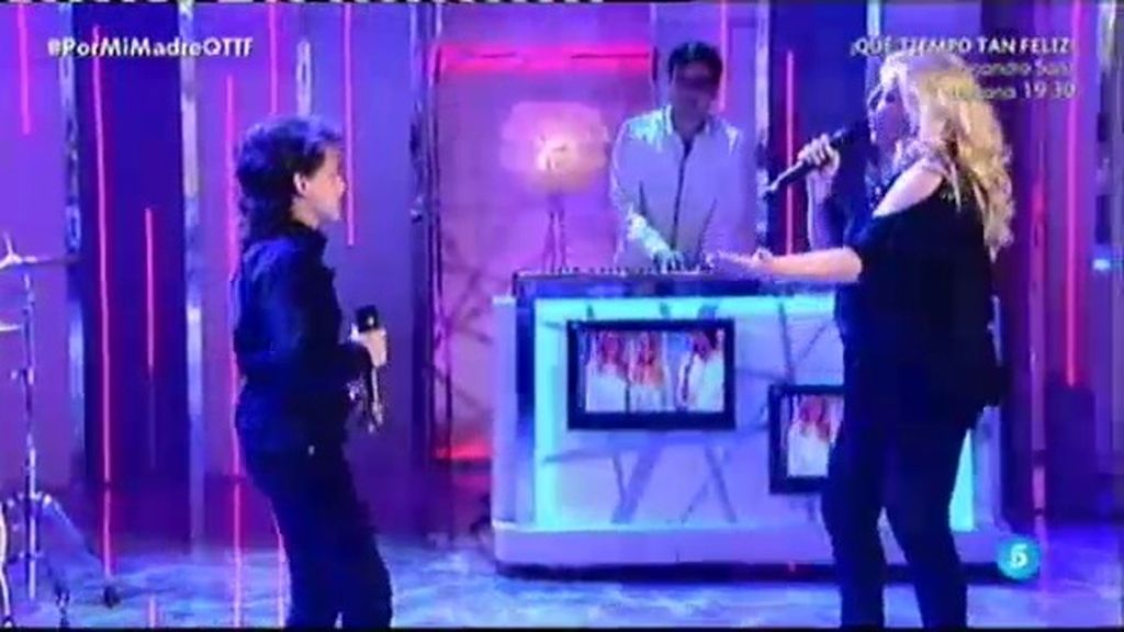 'El Balilla' y su madre interpretan 'La quiero a morir' en el escenario de '¡QTTF!'