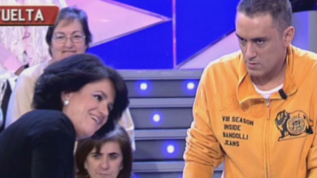 Le ha dado un tirón en la primera vuelta y no ha podido cumplir la pena