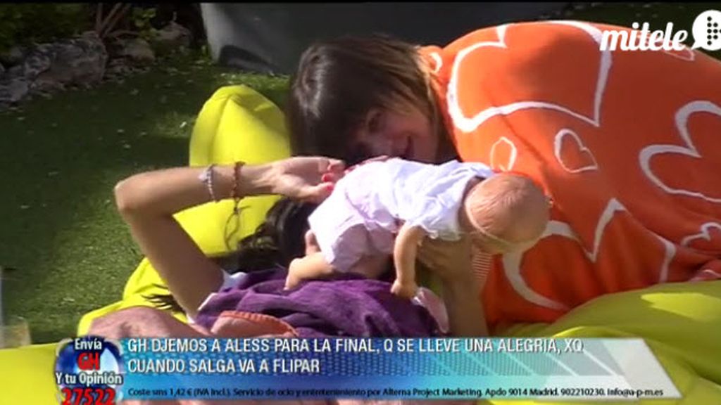 El bebé ha despertado a los concursantes muy temprano